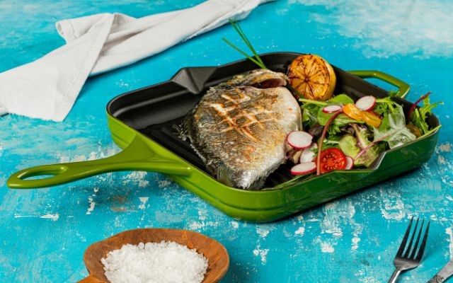 emayliran-chugunen-gril-tigan-hosse-3