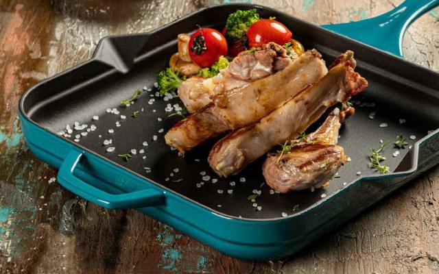 emayliran-chugunen-tigan-hosse-kvadraten-7